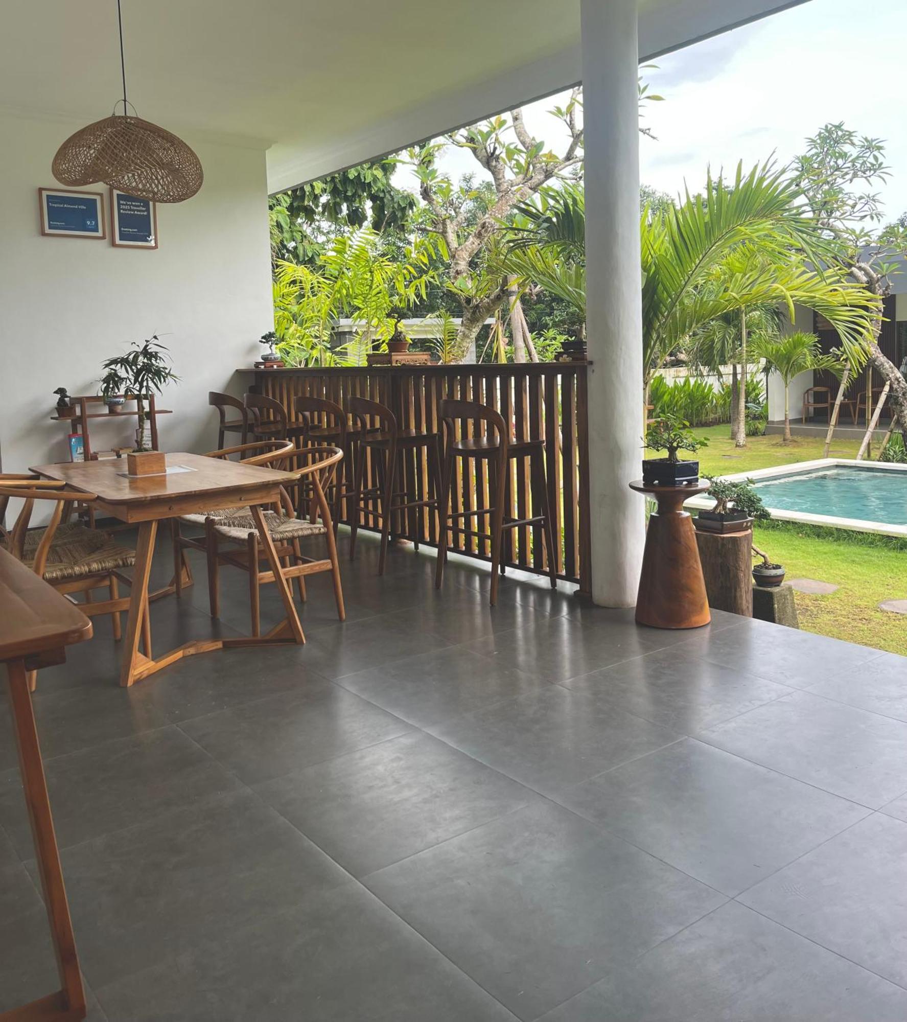 Tropical Almond Villa 울루와뚜 외부 사진